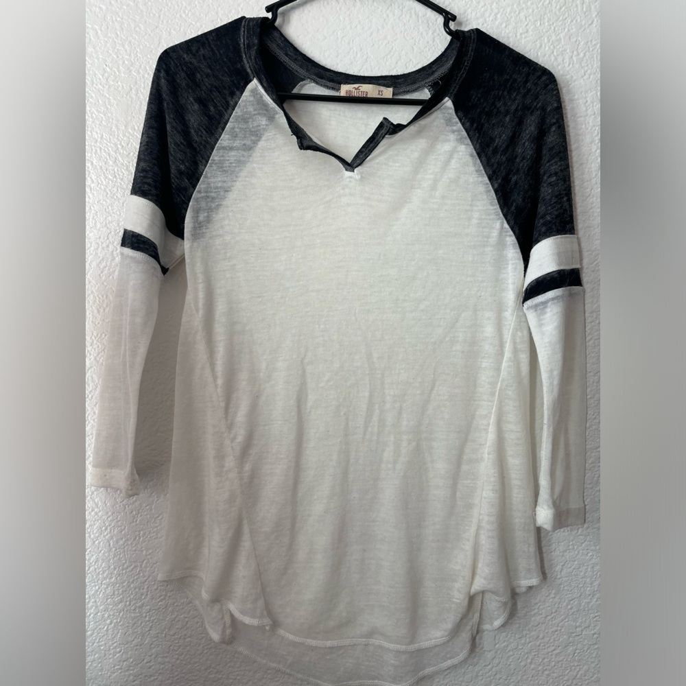 Hollister white & grey 3/4 sleeve shirt XS